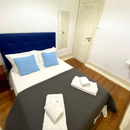 Relax Chiado 3 - Cute Little Double Room With Shared Bathroom 리스본 외부 사진