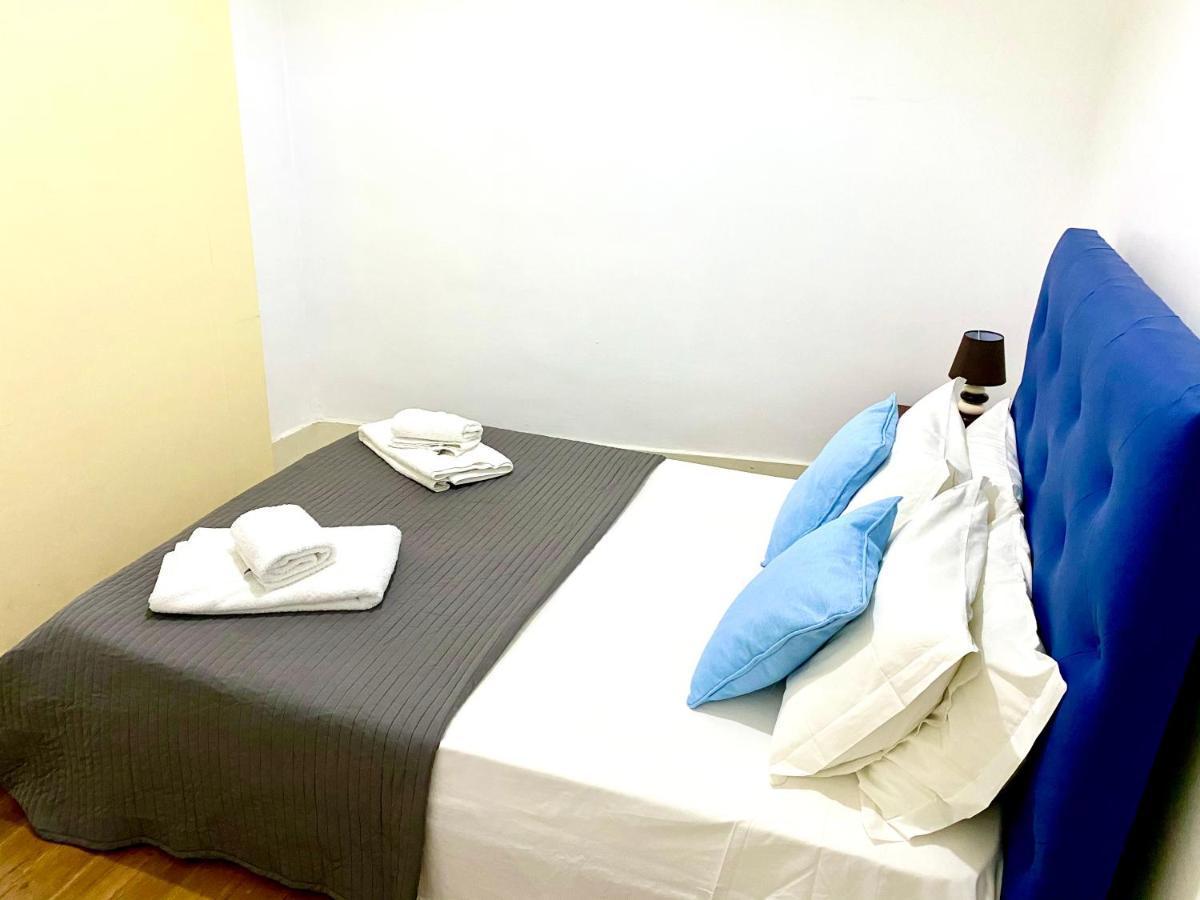 Relax Chiado 3 - Cute Little Double Room With Shared Bathroom 리스본 외부 사진
